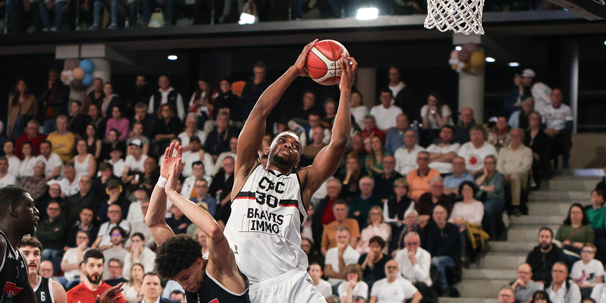 You are currently viewing Le CBC domine Tours dans un Palais en fusion