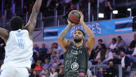 Difficile soirée sur le parquet d&rsquo;Antibes (102-77)
