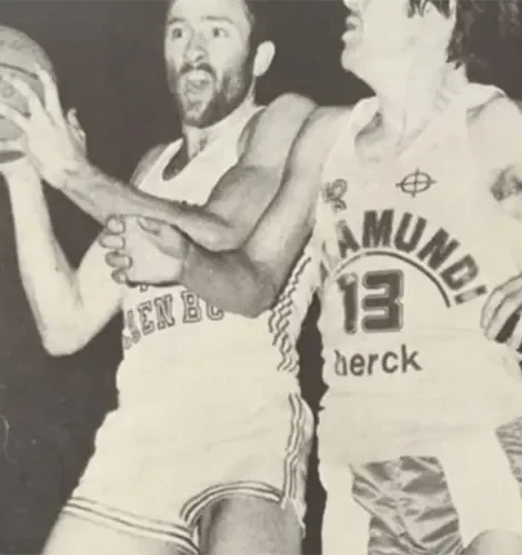 deux joueurs de basket